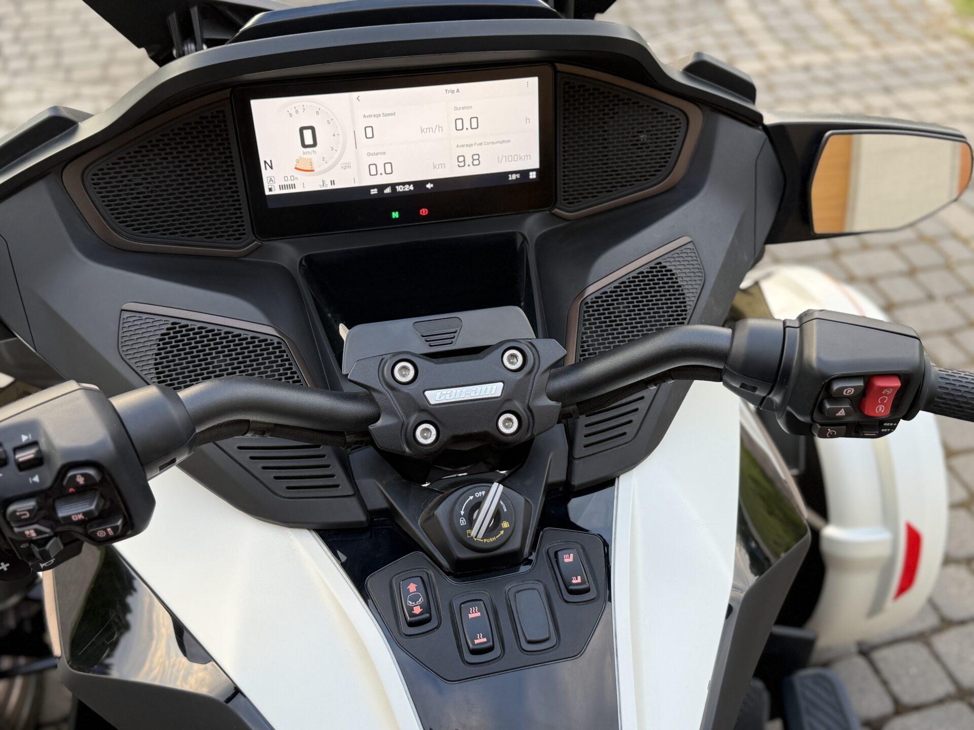 SPYDER RT SeaToSky nowy model przebieg 800km led carplay full