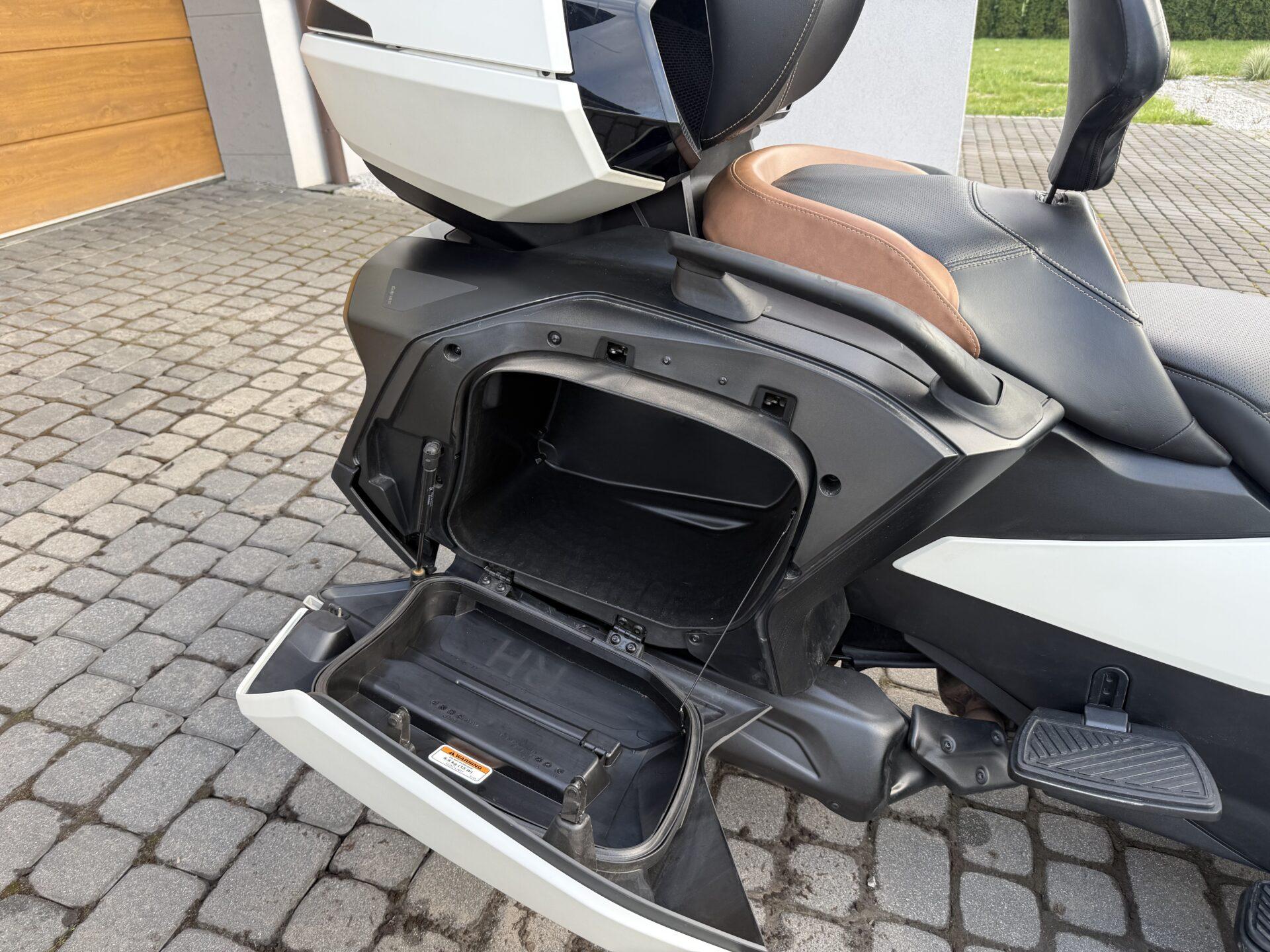 SPYDER RT SeaToSky nowy model przebieg 800km led carplay full