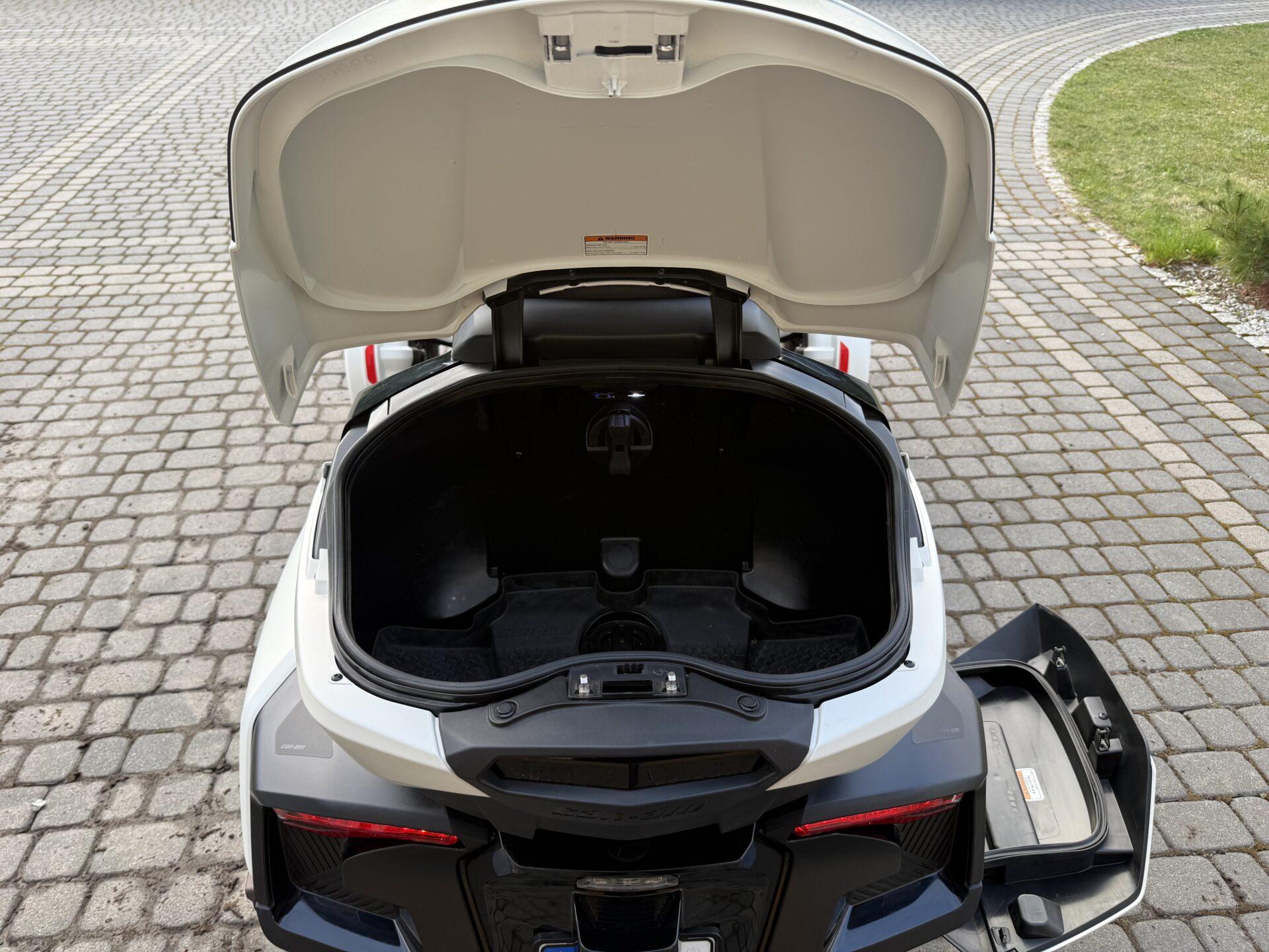 SPYDER RT SeaToSky nowy model przebieg 800km led carplay full