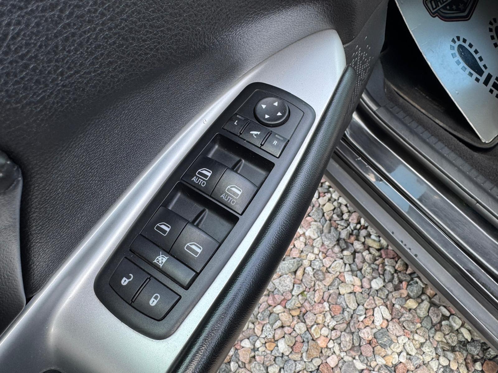 nawi alu serwis parktronik pod fotele skóra keyless go full