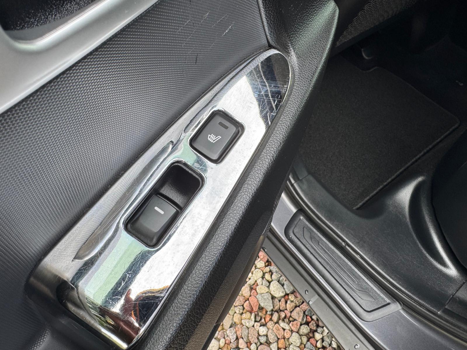 
								lift kamera nawi parktronik serwis led full									