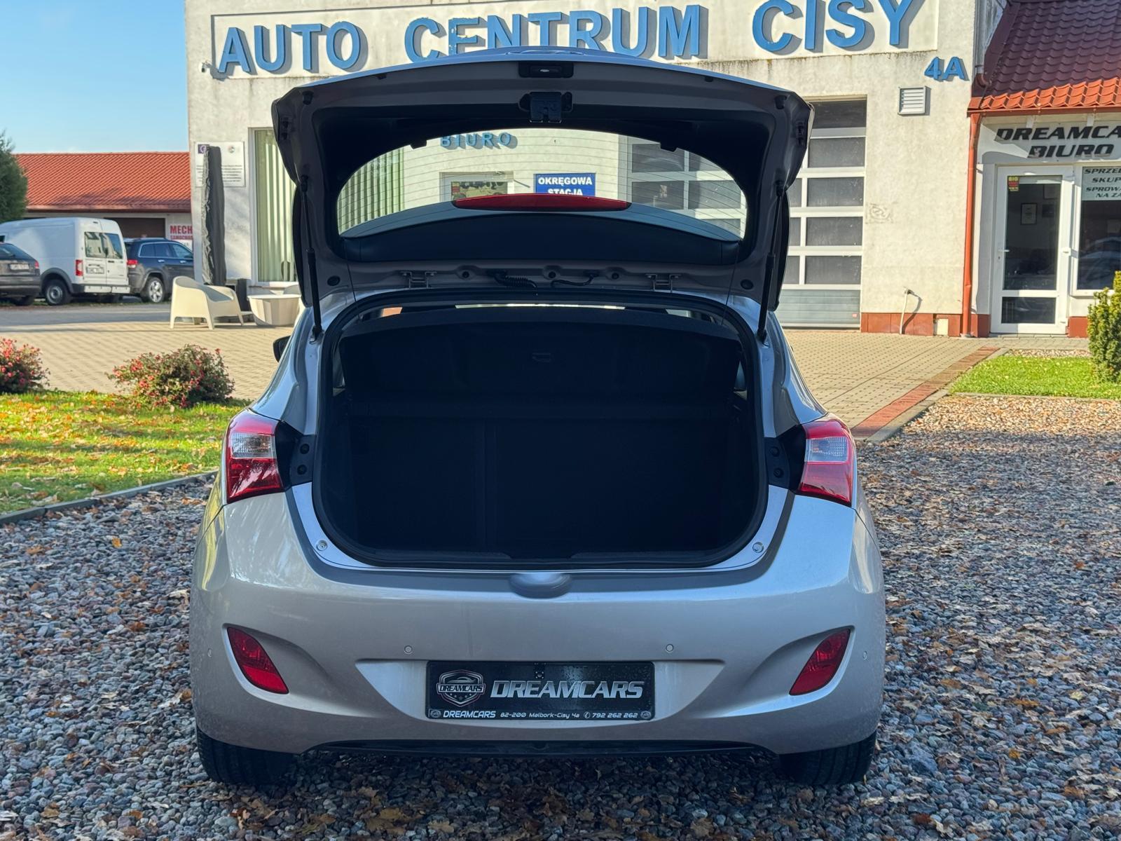 
								nawi kamera serwis parktronik serwis full									